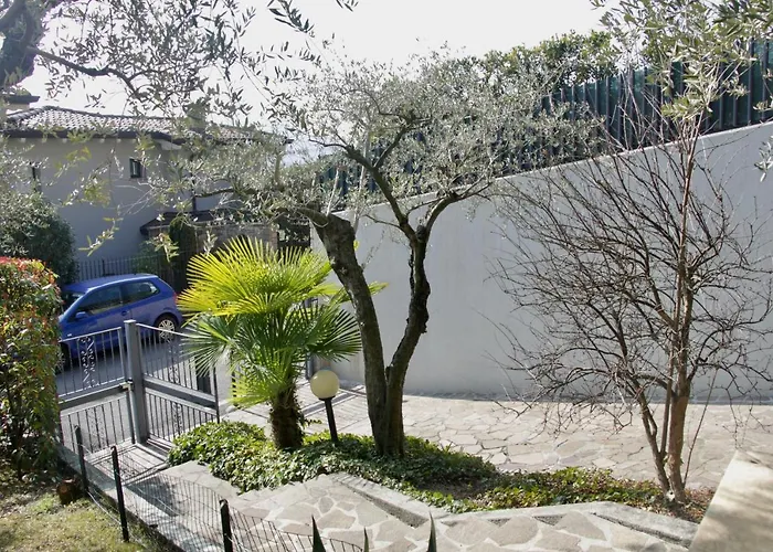 Sarnico Giardino Sul Lago