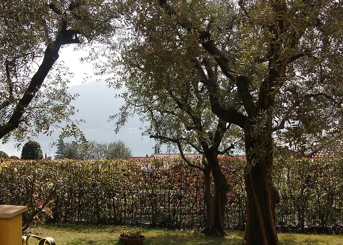 Sarnico Giardino Sul Lago